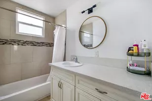 2051 W 78th Pl, Los Angeles, CA 90047 - Photo 26