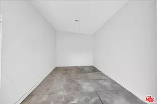 1185 S Tremaine Ave, Los Angeles, CA 90019 - Photo 26