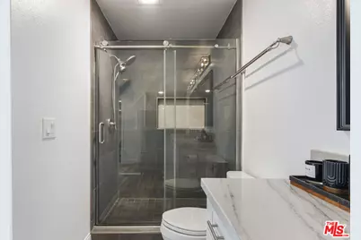 2385 Roscomare Rd #E17, Los Angeles, CA 90077 - Photo 12