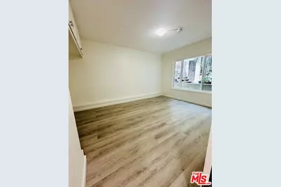 3637 S Sepulveda Blvd, Los Angeles, CA 90034 - Photo 12