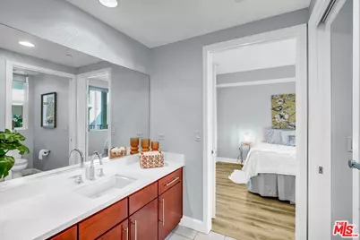 14412 Killion St #205, Sherman Oaks, CA 91401 - Photo 24