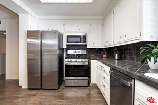 4445 Cartwright Ave, Toluca Lake, CA 91602 - Photo 12