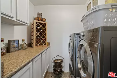 21829 Rodax St, Canoga Park, CA 91304 - Photo 14