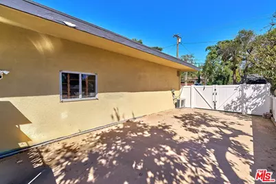1908 Lyans Dr, La Canada Flintridge, CA 91011 - Photo 52