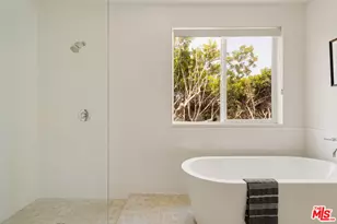 5571 W 82nd St, Los Angeles, CA 90045 - Photo 18