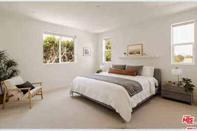 5571 W 82nd St, Los Angeles, CA 90045 - Photo 16