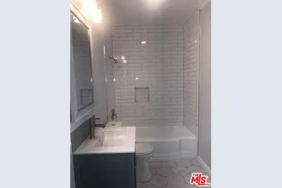 2230 Delaware Ave, Santa Monica, CA 90404 - Photo 28