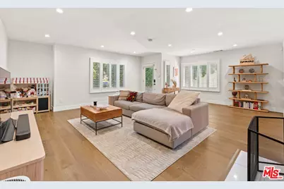 11642 Acama St, Studio City, CA 91604 - Photo 6