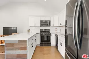 11642 Acama St, Studio City, CA 91604 - Photo 24