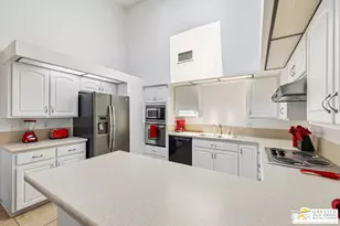 2671 N Whitewater Club Dr, Palm Springs, CA 92262 - Photo 10