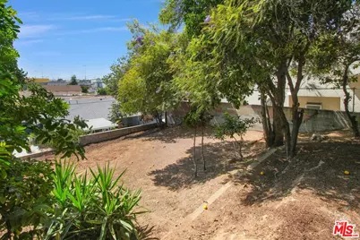 425 N Eastern Ave, Los Angeles, CA 90022 - Photo 42