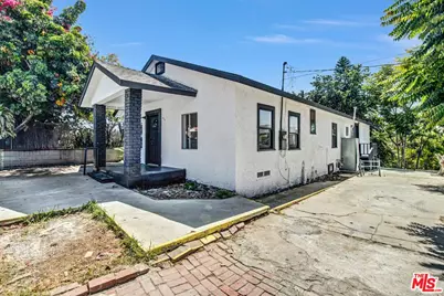 425 N Eastern Ave, Los Angeles, CA 90022 - Photo 1
