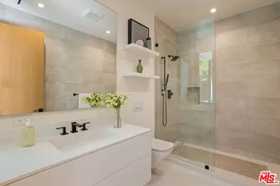 9988 Liebe Dr, Beverly Hills, CA 90210 - Photo 32