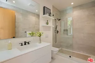 9988 Liebe Dr, Beverly Hills, CA 90210 - Photo 32