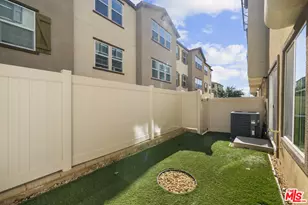 22157 Barrington Way, Saugus, CA 91350 - Photo 40