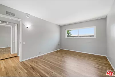 11120 Queensland St #D40, Los Angeles, CA 90034 - Photo 8