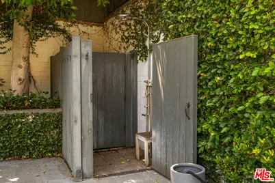 8836 Evanview Dr, West Hollywood, CA 90069 - Photo 46