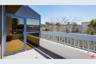 1220 Roxbury Dr #302, Los Angeles, CA 90035 - Photo 26