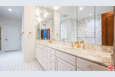 1220 Roxbury Dr #302, Los Angeles, CA 90035 - Photo 30