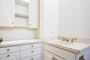 1220 Roxbury Dr, Los Angeles, CA 90035 - Photo 42