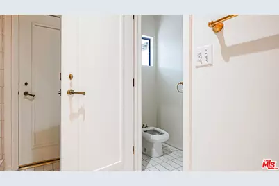 1220 Roxbury Dr #302, Los Angeles, CA 90035 - Photo 36