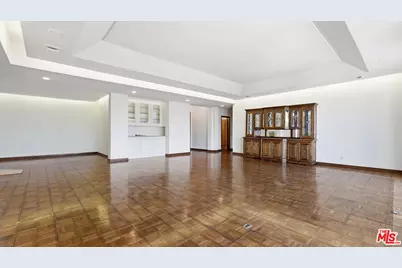 1220 Roxbury Dr #302, Los Angeles, CA 90035 - Photo 10