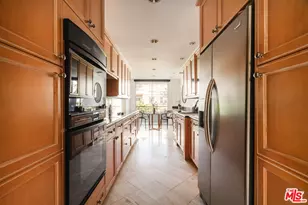121 S Palm Dr, Beverly Hills, CA 90212 - Photo 16
