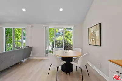 4642 Cerrillos Dr, Woodland Hills, CA 91364 - Photo 14