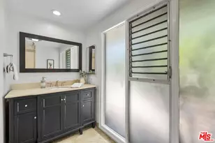 4642 Cerrillos Dr, Woodland Hills, CA 91364 - Photo 20