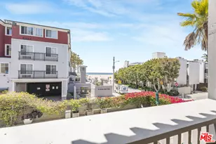 22 Navy St, Venice, CA 90291 - Photo 1
