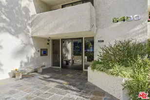 8400 De Longpre Ave, West Hollywood, CA 90069 - Photo 28