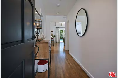13006 Magnolia Blvd, Sherman Oaks, CA 91423 - Photo 10