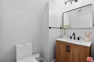 5018 S Chariton Ave, Los Angeles, CA 90056 - Photo 22