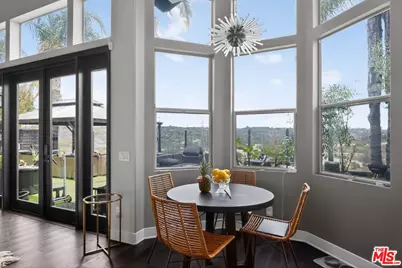 5018 S Chariton Ave, Los Angeles, CA 90056 - Photo 24
