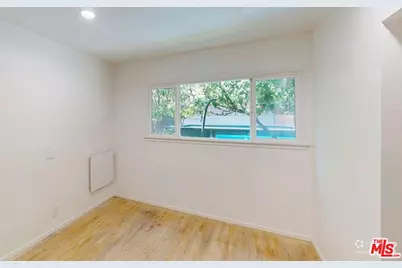 8462 Kirkwood Dr, Los Angeles, CA 90046 - Photo 14