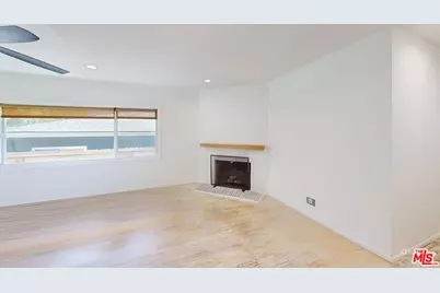 8462 Kirkwood Dr, Los Angeles, CA 90046 - Photo 20
