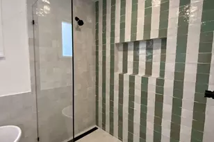 8462 Kirkwood Dr, Los Angeles, CA 90046 - Photo 24