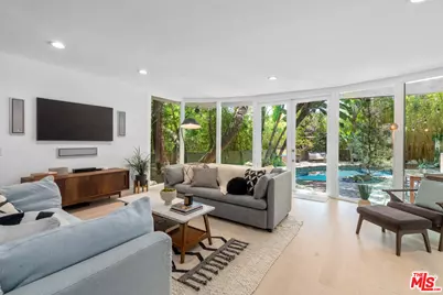 2617 Harlesden Ct, Los Angeles, CA 90046 - Photo 2