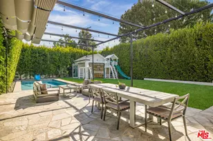 981 Amherst Ave, Los Angeles, CA 90049 - Photo 24