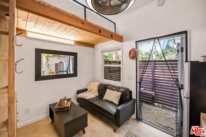 21849 Canon Dr, Topanga, CA 90290 - Photo 32
