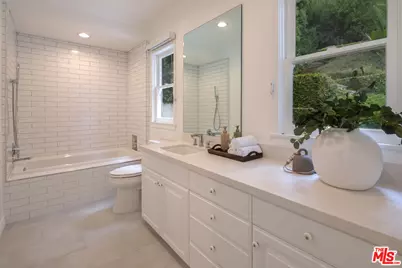1134 San Ysidro Dr, Beverly Hills, CA 90210 - Photo 24