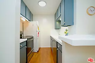 320 S Ardmore Ave, Los Angeles, CA 90020 - Photo 10