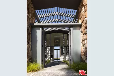 8559 Edwin Dr, Los Angeles, CA 90046 - Photo 1