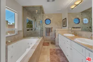 6710 S Holt Ave, Los Angeles, CA 90056 - Photo 26