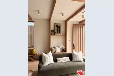 645 Navy St, Santa Monica, CA 90405 - Photo 2