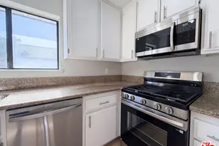 42355 Willeta Ave, Lancaster, CA 93536 - Photo 8