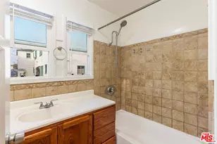 811 E Nutwood St, Inglewood, CA 90301 - Photo 20