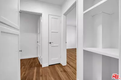 7832 Midfield Ave, Los Angeles, CA 90045 - Photo 52