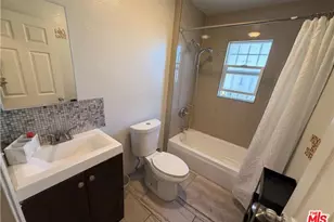 536 W 42nd St, Los Angeles, CA 90037 - Photo 6