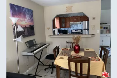 536 W 42nd St, Los Angeles, CA 90037 - Photo 12